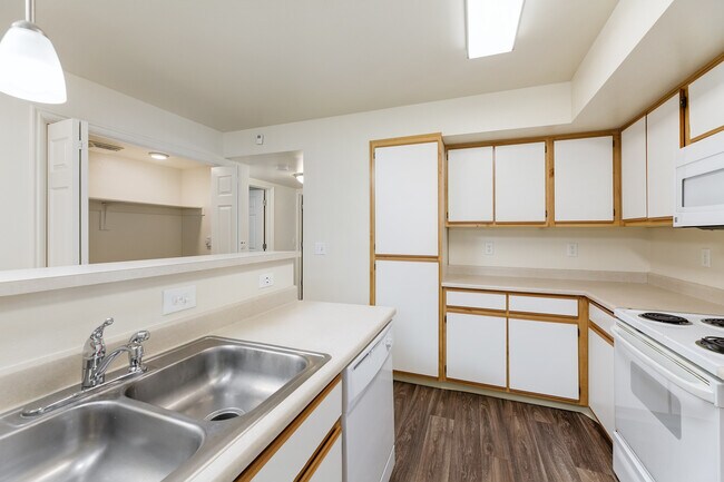 Cocina - Rembrandt Park Apartments