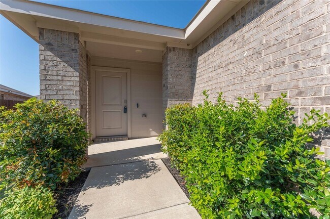 Photo - 16409 Portage St House