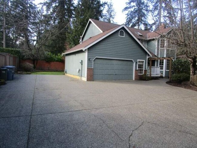 Foto del edificio - 3508 70th Ave NW