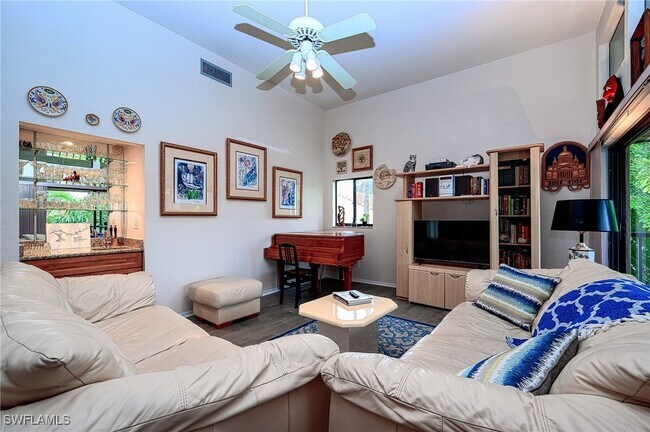 Building Photo - 559 Beachwalk Cir