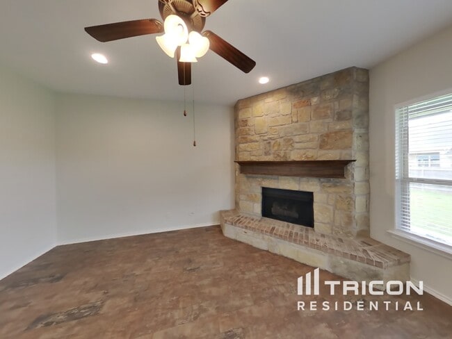 Building Photo - 3107 White Horse Ct