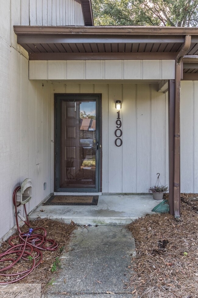 Foto del edificio - Spacious & Renovated Townhouse in Willow Run * Goldsboro