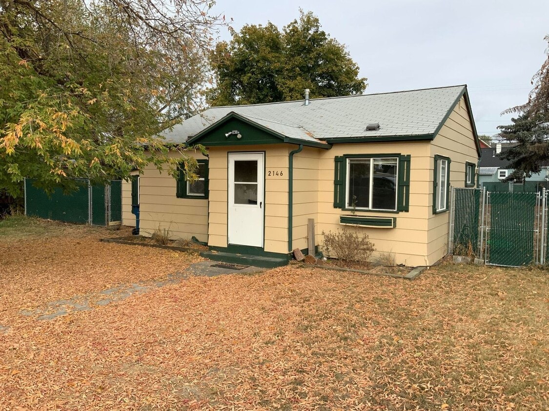 Primary Photo - 2 Bed - 1 Bath - Pet Friendly