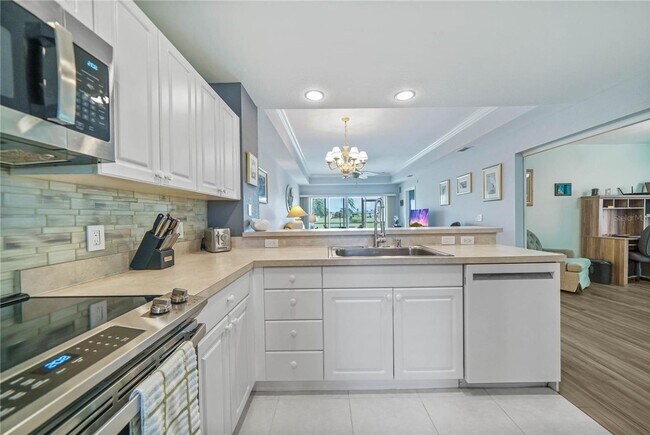 Building Photo - AVAILABLE MAY 15TH, 2024! BEAUTIFUL TURNKE...