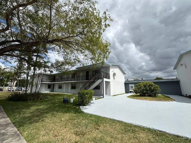 Building Photo - 4590 SW 67th Ave