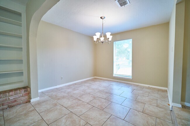 Foto del edificio - 14034 Utopia Dr