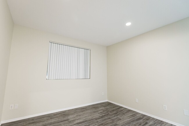 Foto del interior - 520 N Hollywood Way