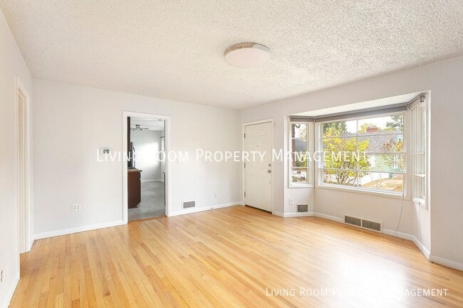 Building Photo - 3524 NE Simpson St