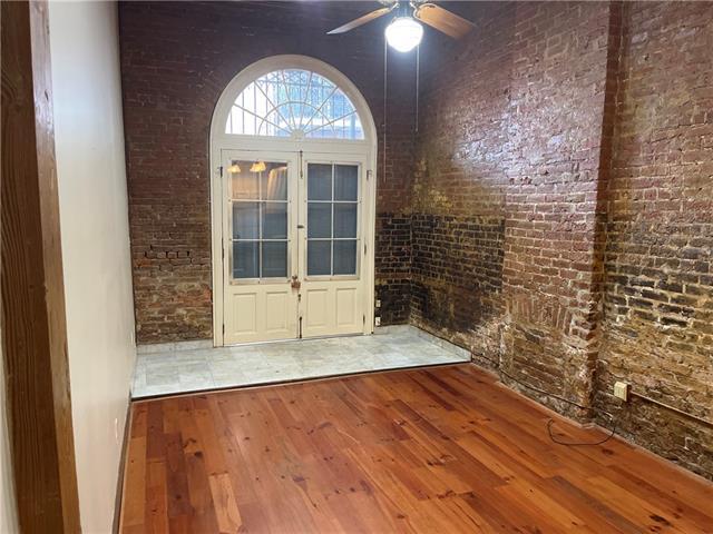 Foto del edificio - 910 Chartres St