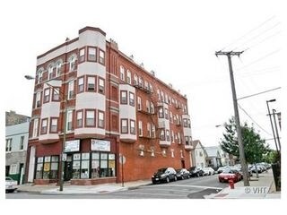 Foto principal - 2855 S Archer Ave