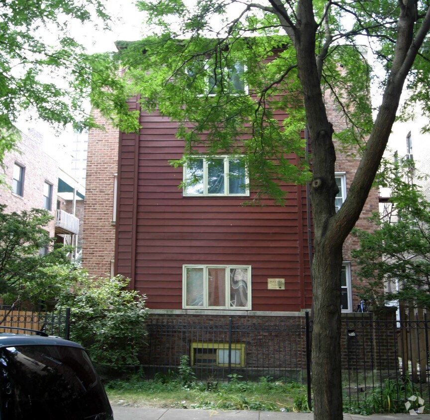 Building Photo - 1438 N Greenview Ave