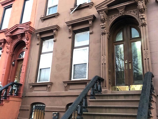 Building Photo - 918 Greene Ave