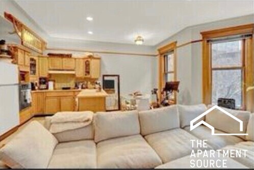 Foto principal - 33 E Division St
