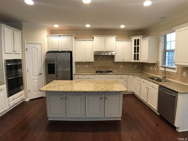 Building Photo - 529 Sandy Whispers Pl