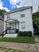 Building Photo - 2615 Maple St