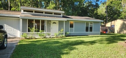 Building Photo - 2601 NW 44th Pl