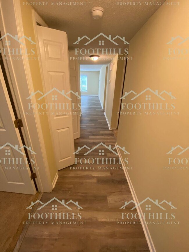 Foto del edificio - Serene 3BR/2BA Condo Living at 1901 Northl...