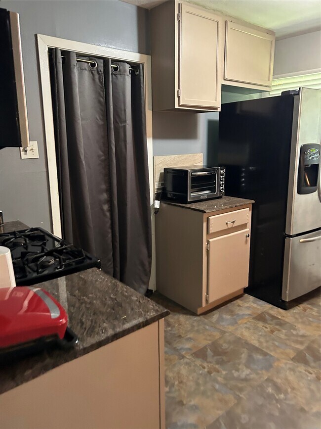 Building Photo - 3025 Chimira Ln