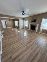 Building Photo - 1815 Woodland Way