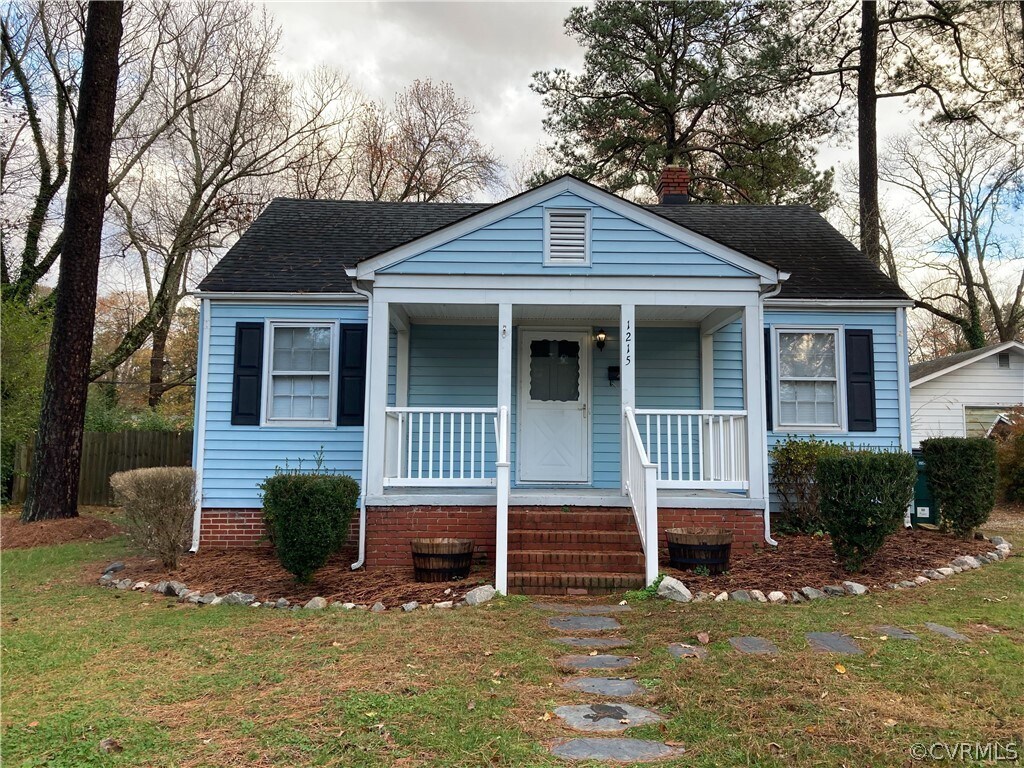 Primary Photo - 1215 Hillside Ave
