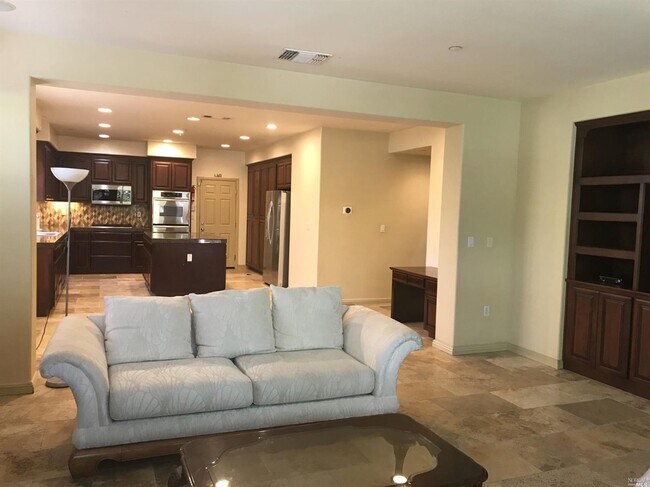 Building Photo - 86 Sarcedo Way