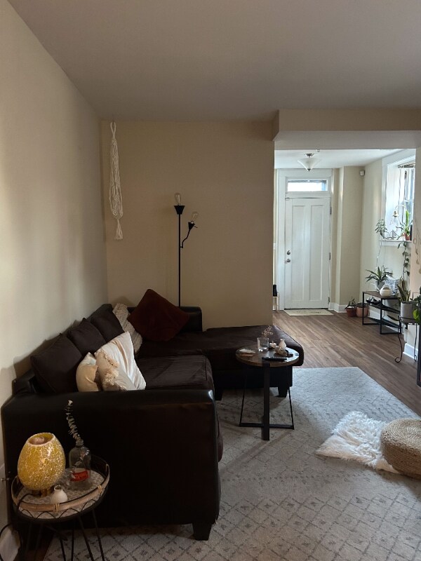 Foto del edificio - 615 W Hancock St