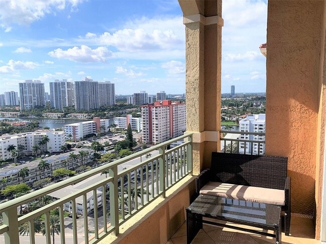 Foto del edificio - 2080 S Ocean Dr