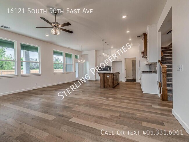 Building Photo - 16121 S 90th East Ave