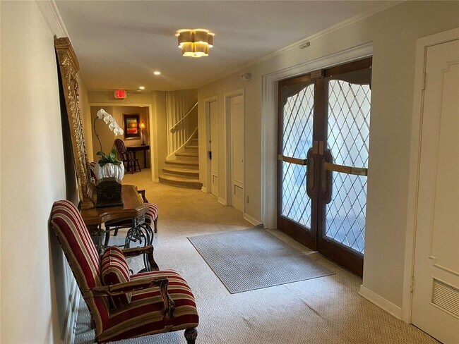 Foto del edificio - 1114 Sherwood Ln