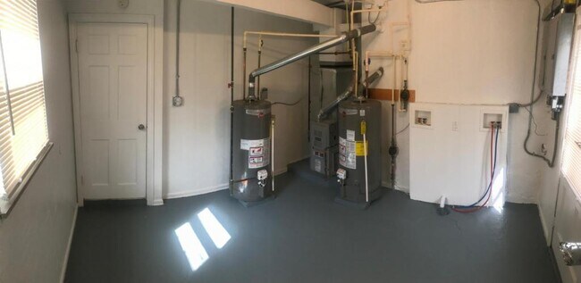 Foto del edificio - 20231 Crystal Avenue (upstairs)