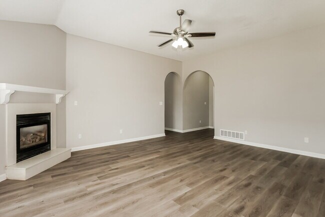 Foto del edificio - 10873 E Ridge Dr