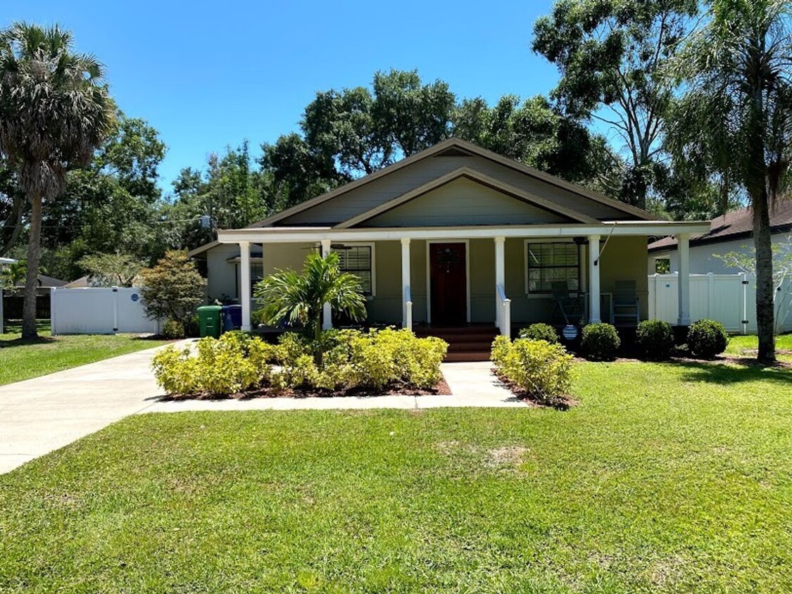 Foto principal - Charming Bungalow in Prime South Tampa – P...