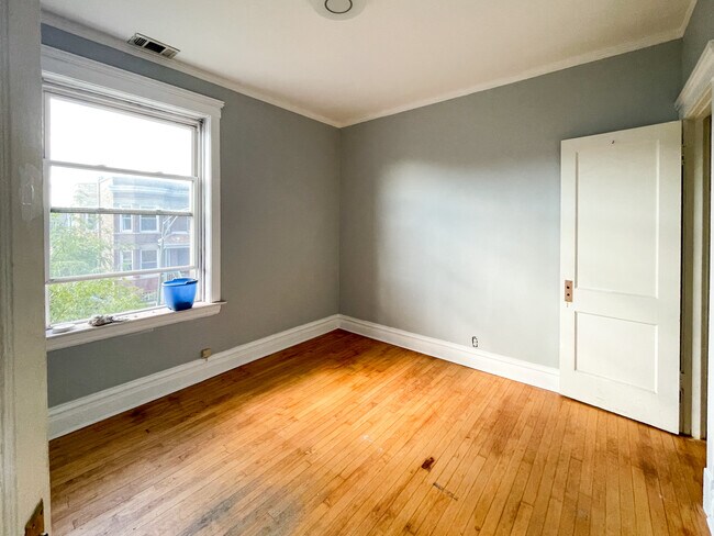 Foto del edificio - 4304 N Lincoln Ave