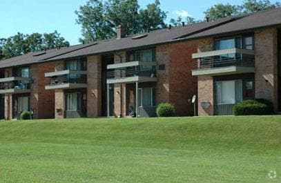 Building - Hampton Gardens