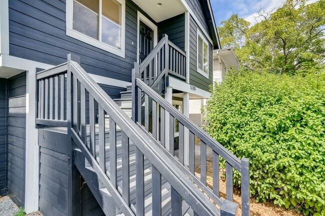 Foto del edificio - 5205 11th Ave NE