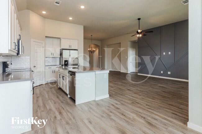 Foto del edificio - 2107 Slow Stream Dr