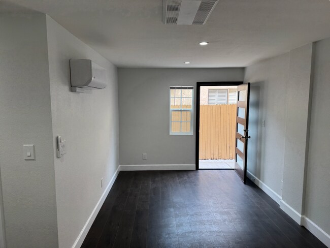 Foto del edificio - 900 Stern Ln