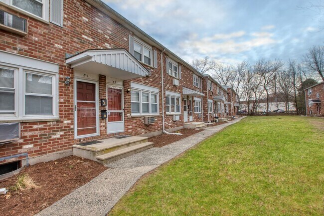 Foto del edificio - Beautiful two-bedroom townhouse condo with open floor plan