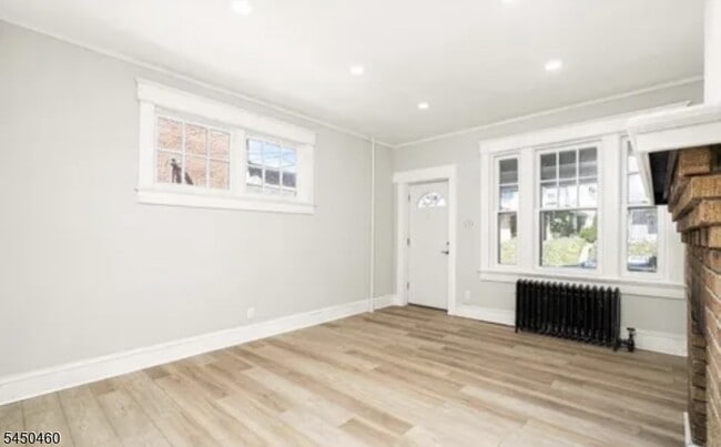 Building Photo - 57 Sanhican Dr