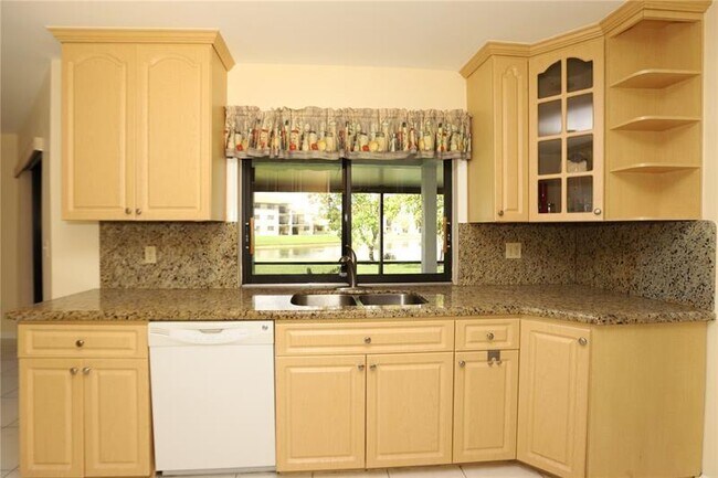 Foto del edificio - 9632 NW 41st St