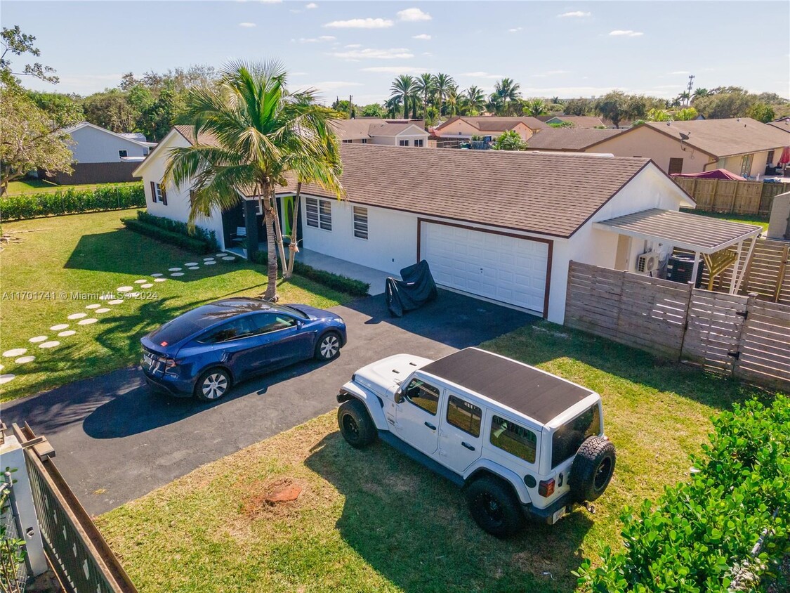 Foto principal - 16020 SW 284th St