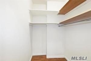 Foto del edificio - 89-10 35th Ave