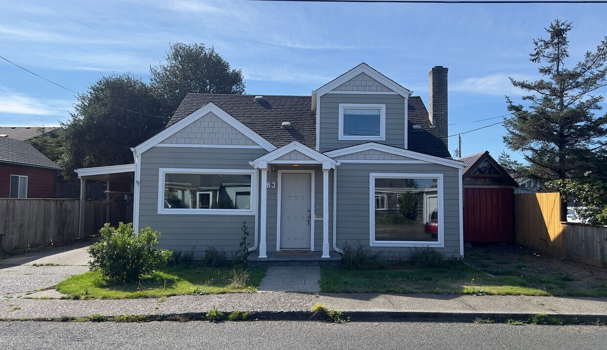 Primary Photo - 763 6th Ave