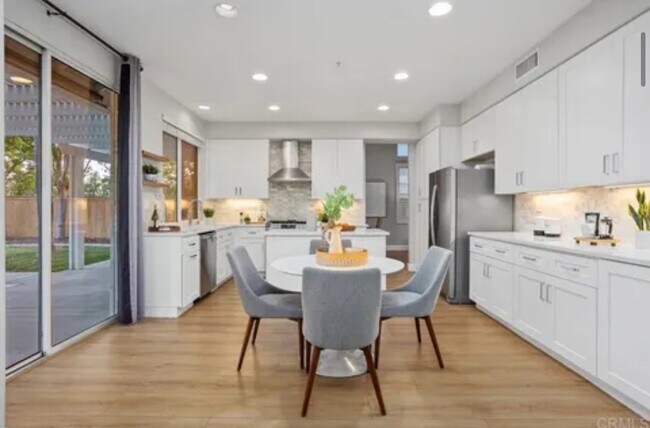Foto del edificio - 3071 Sprucewood Ln