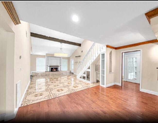Foto del edificio - 13014 Skymeadow Dr