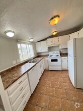 Building Photo - 445 E 450 S