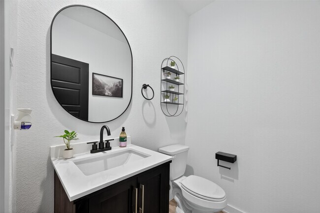 Foto del edificio - 3233 Creston Gate Dr