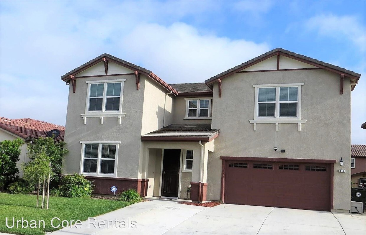Primary Photo - 5 br, 3.5 bath House - 4817 Mastodon Way