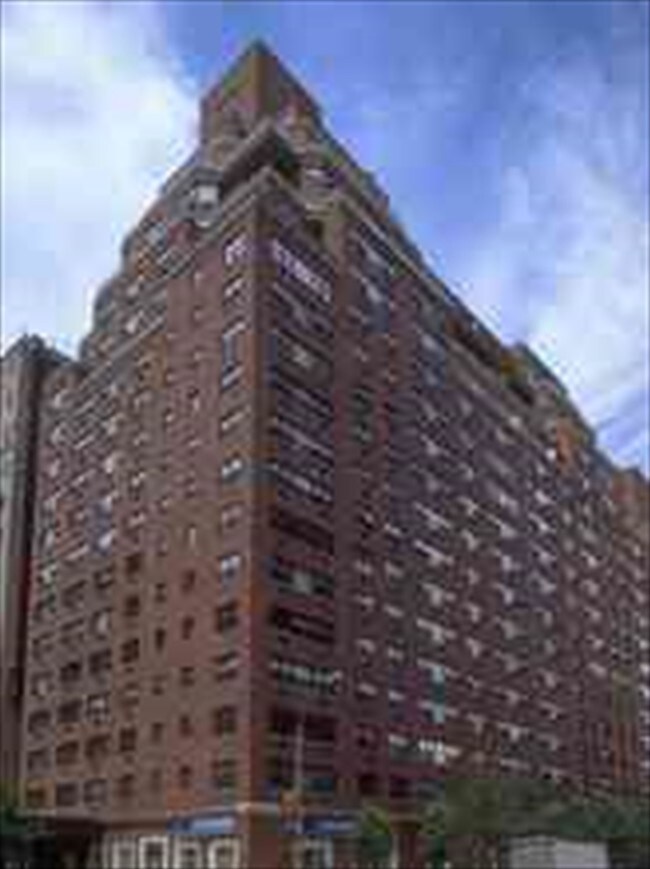 Foto del edificio - 165 E 72ND APT CORP