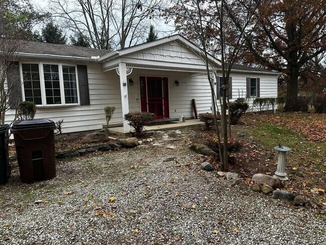 Building Photo - 159 S Parkway Dr